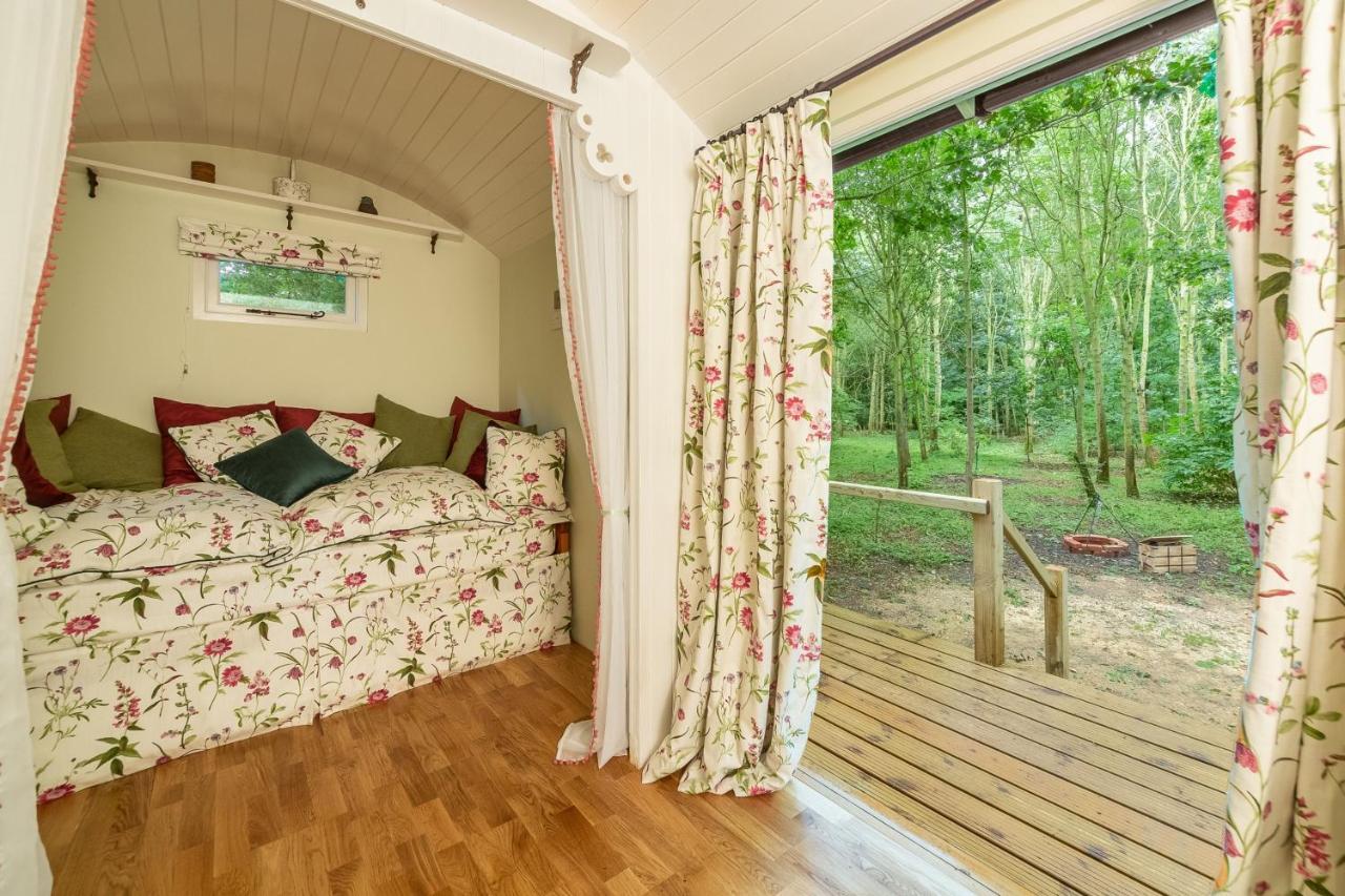 Woodland Retreat Shepherds Hut Villa Brundish Buitenkant foto